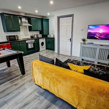 Modern City Centre Apartment Белфаст Екстериор снимка