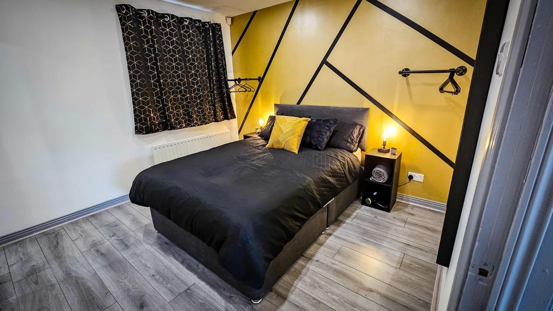 Modern City Centre Apartment Белфаст Екстериор снимка