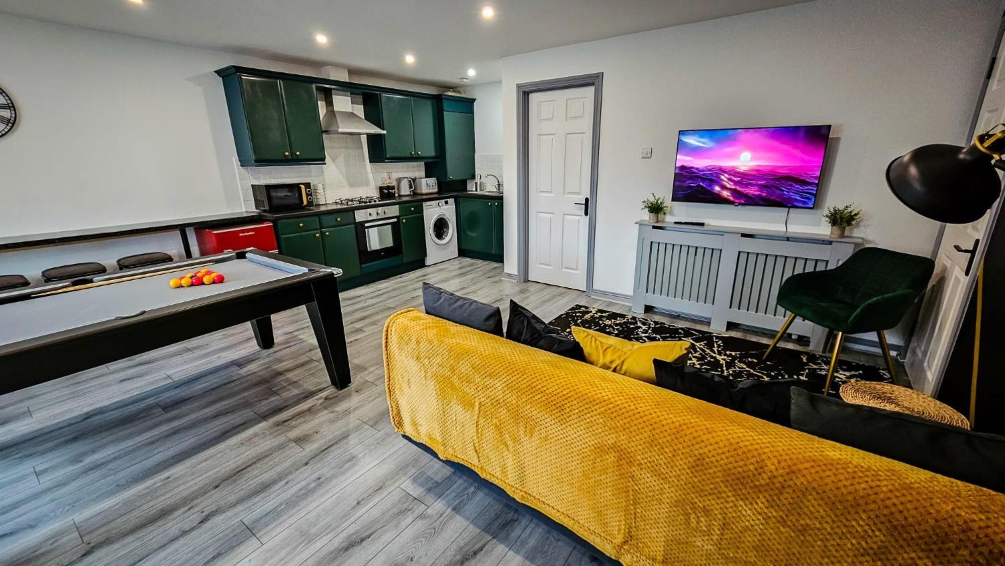 Modern City Centre Apartment Белфаст Екстериор снимка